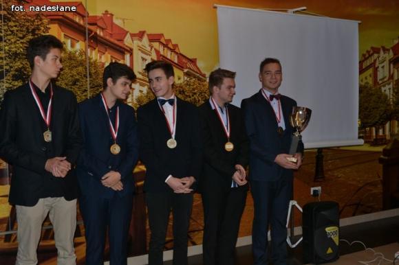 Baseballiści balowali