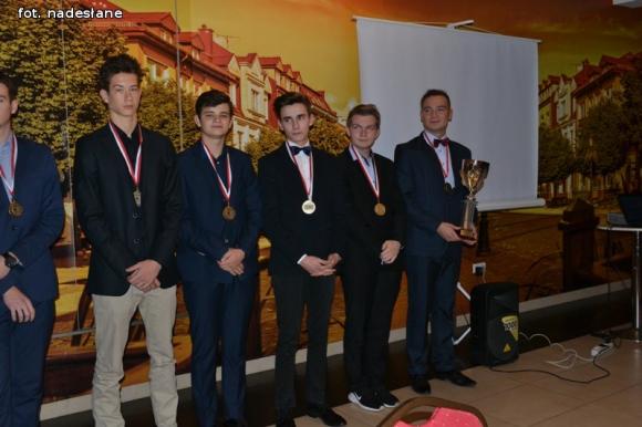 Baseballiści balowali