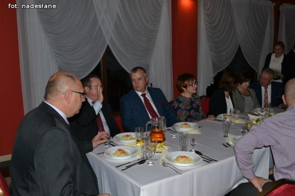 Baseballiści balowali