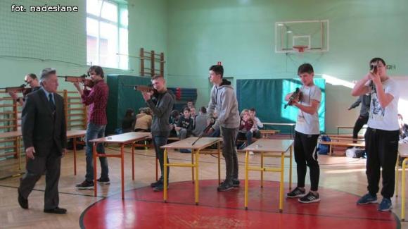 Zawody strzeleckie w Trójce