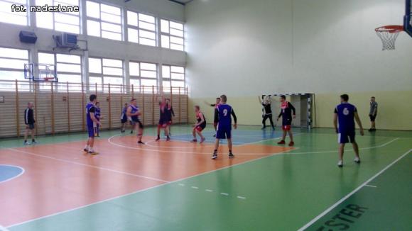 Piłkarze ręczni z ZS nr 1 w Kutnie najlepsi w powiecie