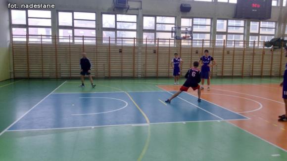 Piłkarze ręczni z ZS nr 1 w Kutnie najlepsi w powiecie