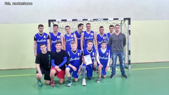 Piłkarze ręczni z ZS nr 1 w Kutnie najlepsi w powiecie