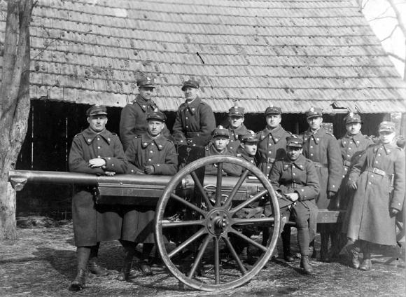 Świadek czasu, światło prawdy/Było i nie minie. Koszary pułkowe