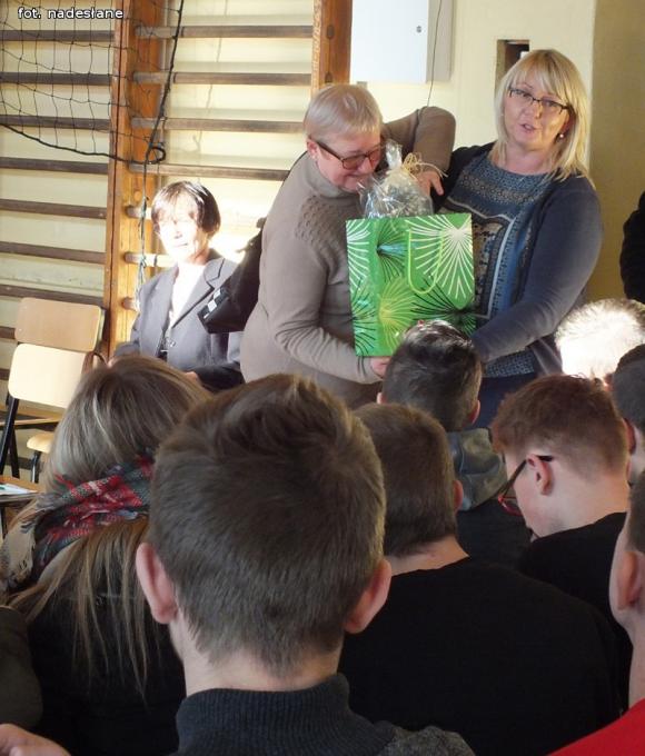 Pierwszy Polski Dron BIELIK firmy DRON HOUSE w ZS Nr 4 w Kutnie - Azorach