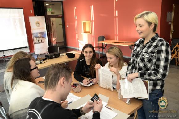 Zakończenie Walki o tron 1733