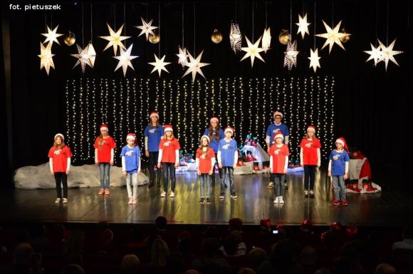 Zostali Mikołajami. Koncert w domu kultury