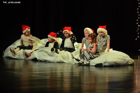 Zostali Mikołajami. Koncert w domu kultury