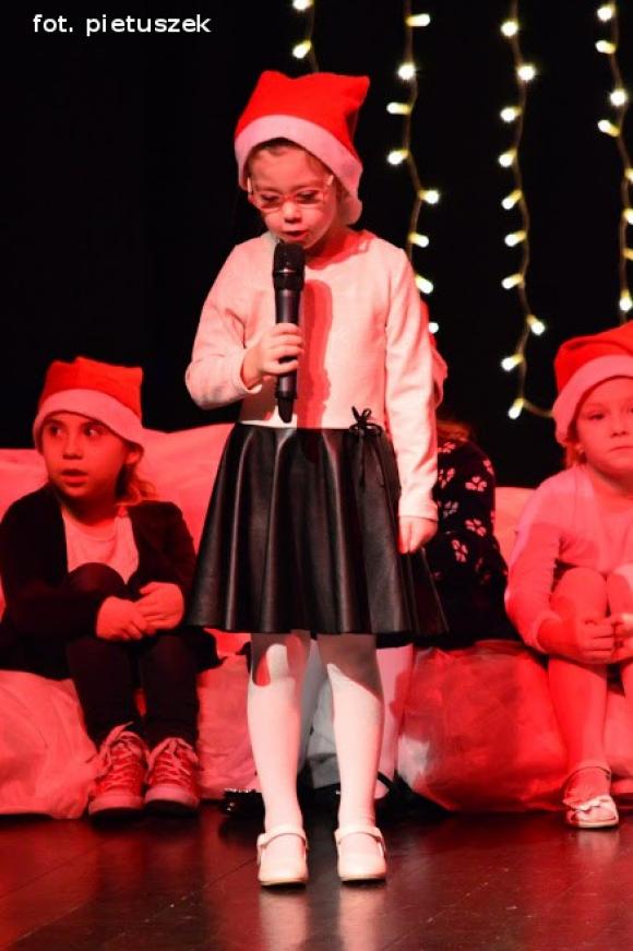 Zostali Mikołajami. Koncert w domu kultury
