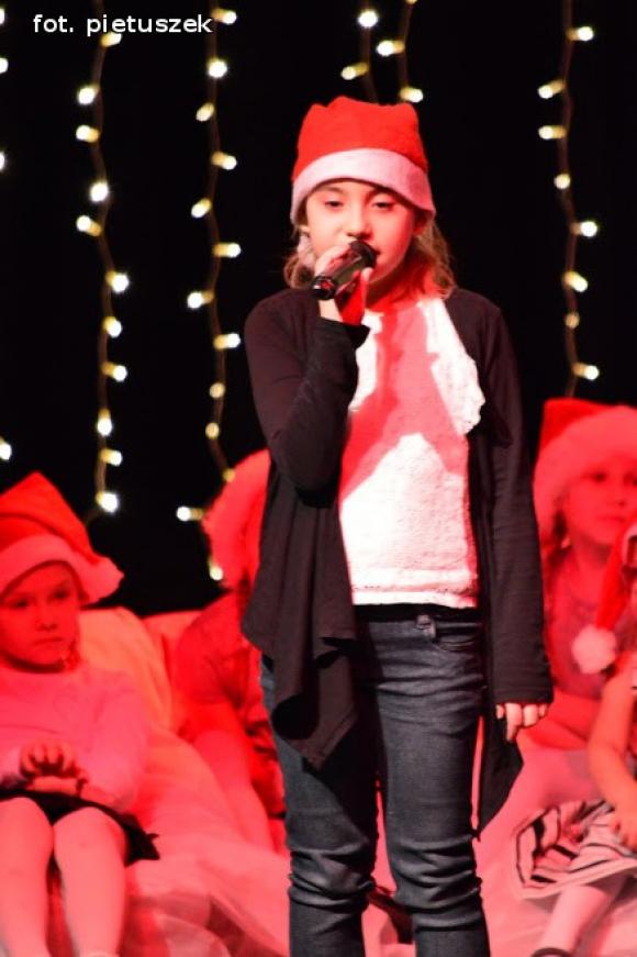 Zostali Mikołajami. Koncert w domu kultury