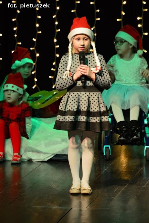 Zostali Mikołajami. Koncert w domu kultury