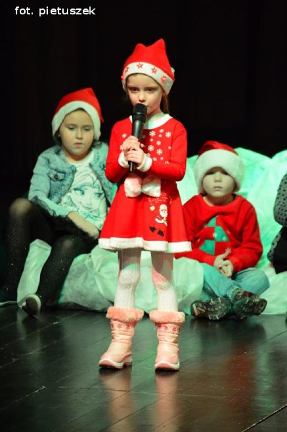 Zostali Mikołajami. Koncert w domu kultury