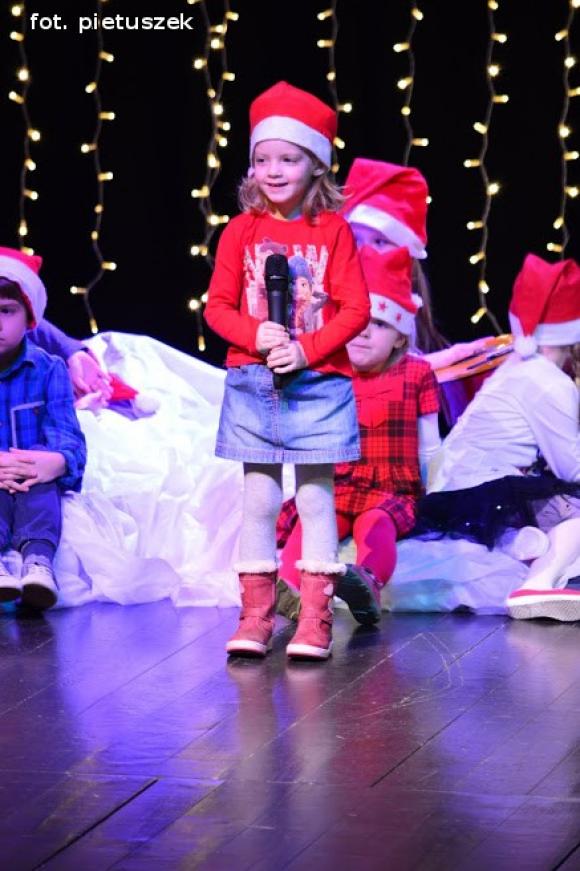 Zostali Mikołajami. Koncert w domu kultury