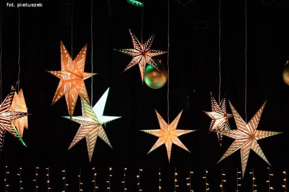 Zostali Mikołajami. Koncert w domu kultury