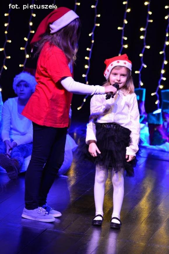 Zostali Mikołajami. Koncert w domu kultury