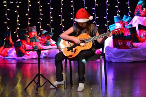 Zostali Mikołajami. Koncert w domu kultury