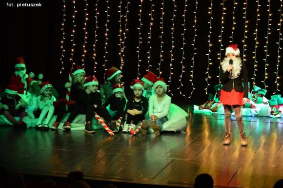 Zostali Mikołajami. Koncert w domu kultury