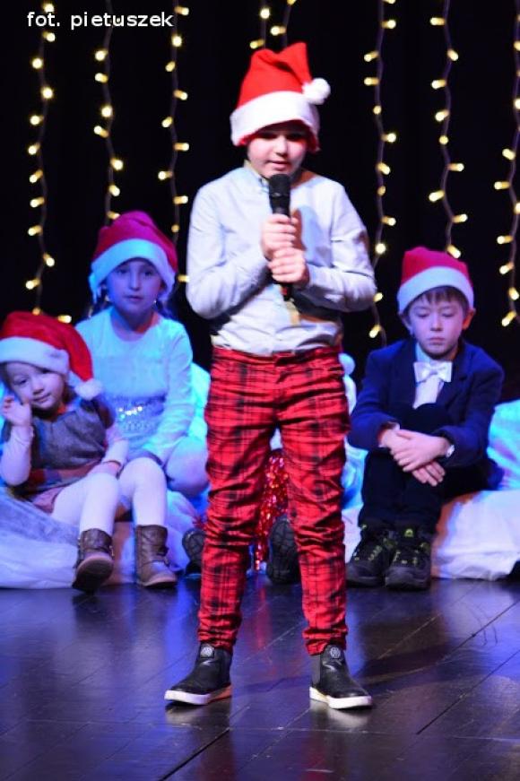 Zostali Mikołajami. Koncert w domu kultury