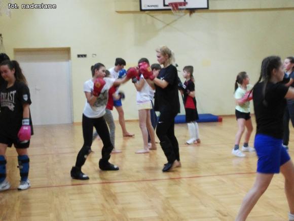 Alex Kutno zaprasza dziewczyny na treningi