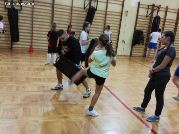 Alex Kutno zaprasza dziewczyny na treningi