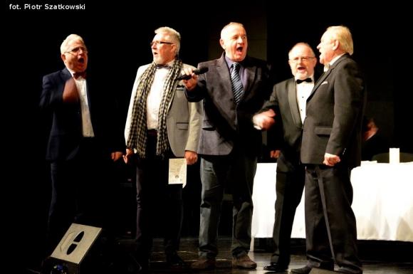 Znak przyjaźni i pojednania w UTW