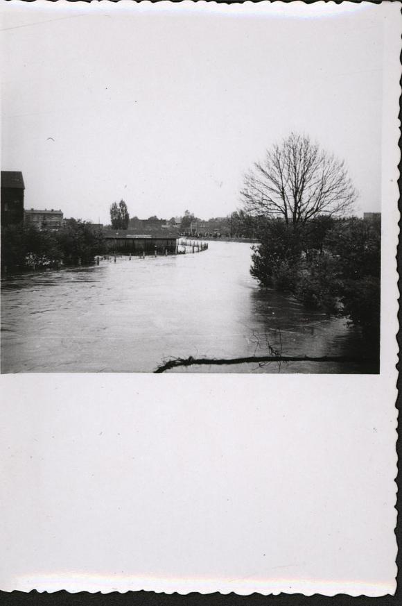 Świadek czasu, światło prawdy/Było i nie minie. Wielka woda w Kutnie