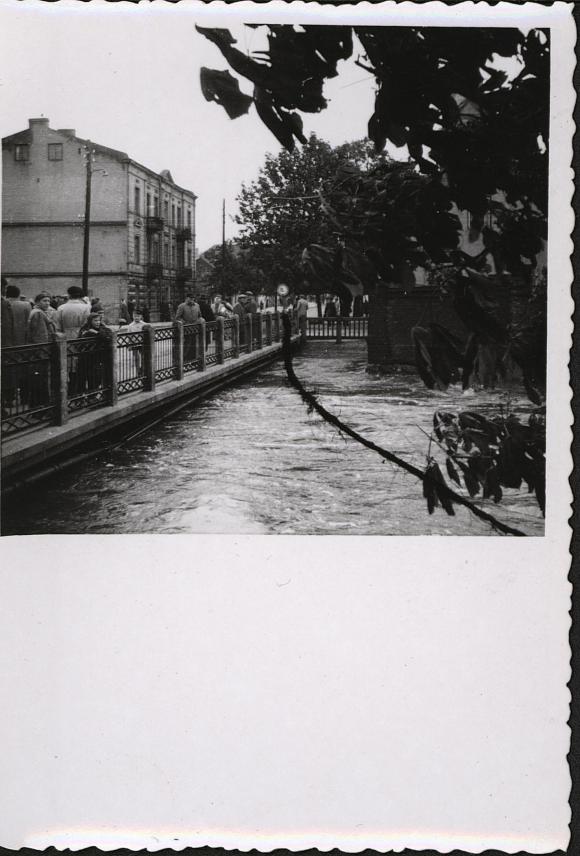 Świadek czasu, światło prawdy/Było i nie minie. Wielka woda w Kutnie