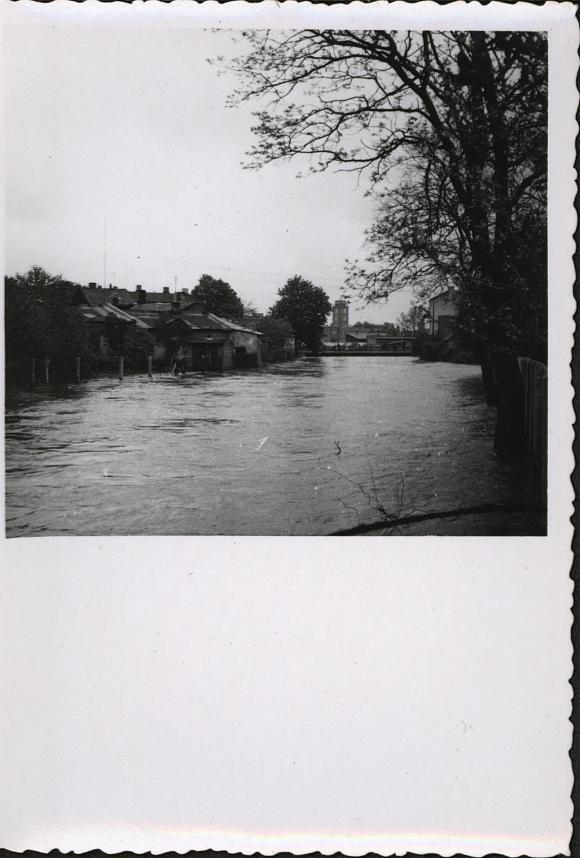 Świadek czasu, światło prawdy/Było i nie minie. Wielka woda w Kutnie