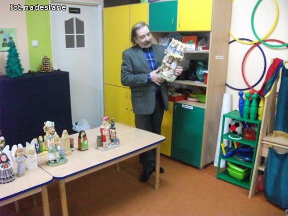 Przedszkolaki z rzeźbą za pan brat