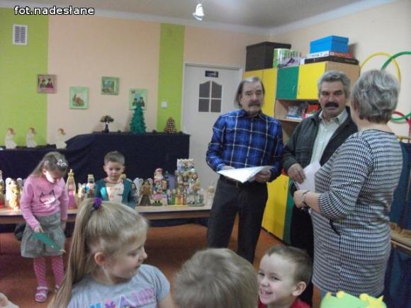 Przedszkolaki z rzeźbą za pan brat