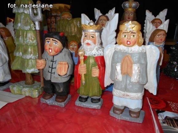 Jutro w Dworku Modrzewiowym Kiermasz Świąteczny