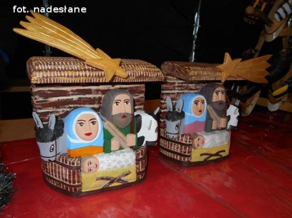 Jutro w Dworku Modrzewiowym Kiermasz Świąteczny