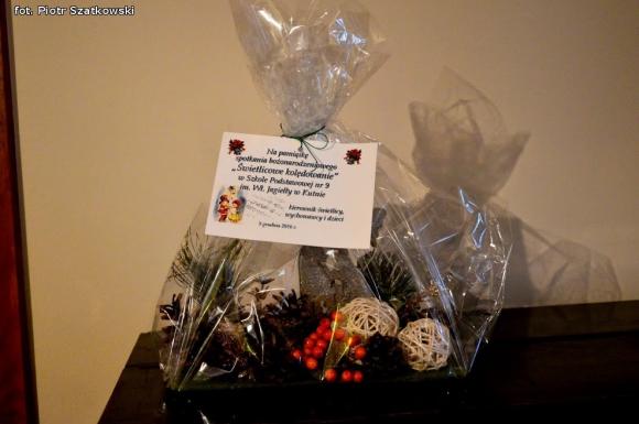 Coraz bliżej święta, coraz bliżej święta ... Jeden uśmiech znaczy więcej niż sto słów