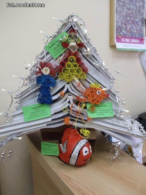 Bajkowe bombki w Bibliotece Pedagogicznej