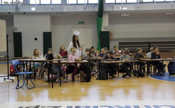 Dziś niebo się otwiera - przedstawienie jasełkowe w Dziewiątce