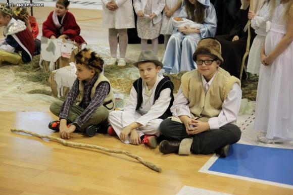 Dziś niebo się otwiera - przedstawienie jasełkowe w Dziewiątce