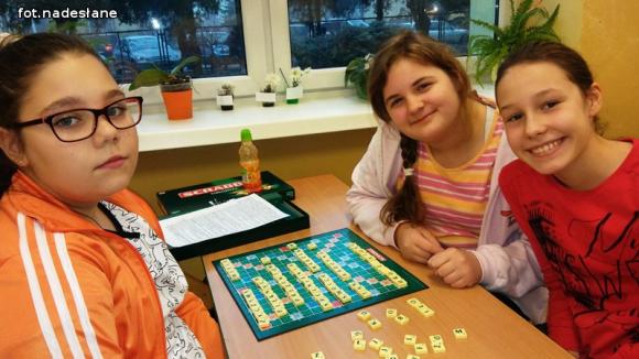 Kółko Scrabble Koło Szyn świątecznie