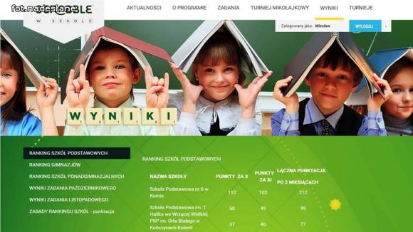 Kółko Scrabble Koło Szyn świątecznie