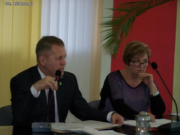 Kolejne uchwały Rady Powiatu z błędami