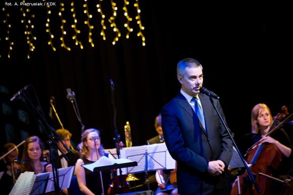 Początek jubileuszowego roku w domu kultury pod magiczną i pełną humoru batutą