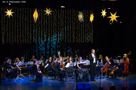 Początek jubileuszowego roku w domu kultury pod magiczną i pełną humoru batutą