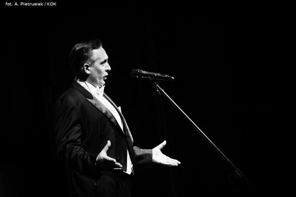 Początek jubileuszowego roku w domu kultury pod magiczną i pełną humoru batutą