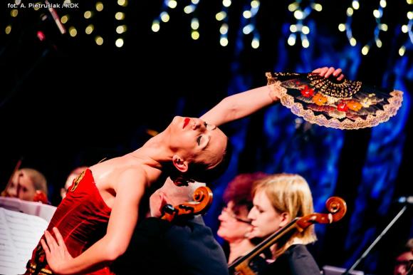 Początek jubileuszowego roku w domu kultury pod magiczną i pełną humoru batutą