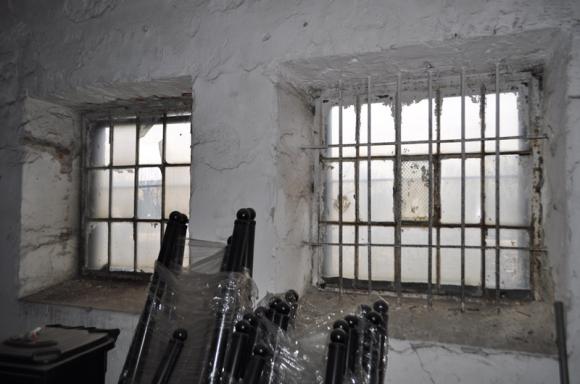 Świadek czasu, światło prawdy/Było i nie minie. Koszary na Bema