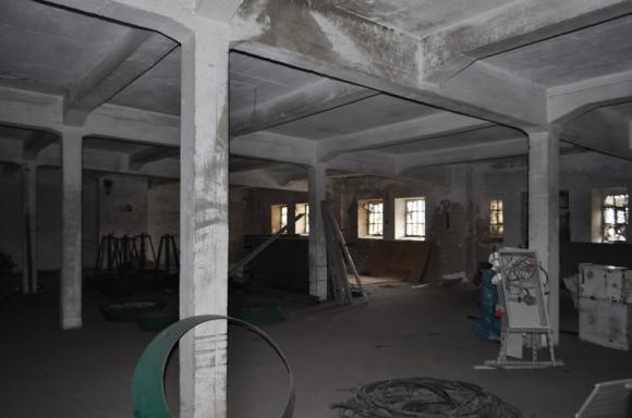 Świadek czasu, światło prawdy/Było i nie minie. Koszary na Bema