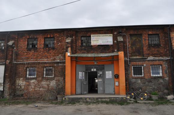 Świadek czasu, światło prawdy/Było i nie minie. Koszary na Bema