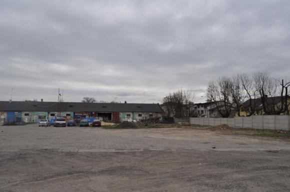 Świadek czasu, światło prawdy/Było i nie minie. Koszary na Bema