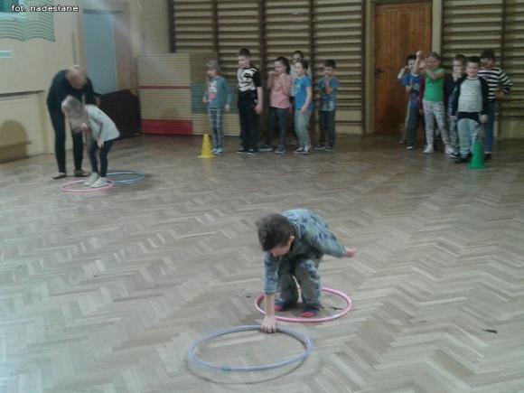 Nocne gry i zabawy uczniów w Szkole Podstawowej Nr 6