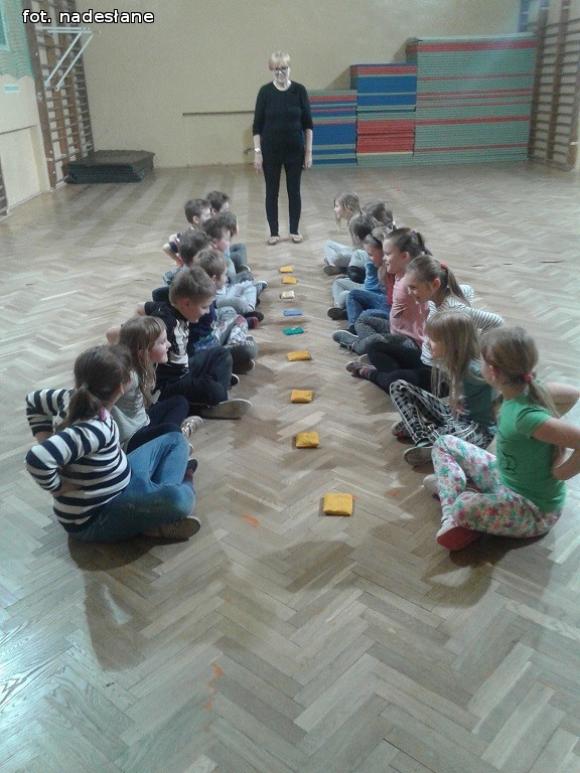 Nocne gry i zabawy uczniów w Szkole Podstawowej Nr 6