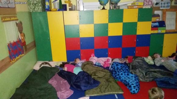 Nocne gry i zabawy uczniów w Szkole Podstawowej Nr 6